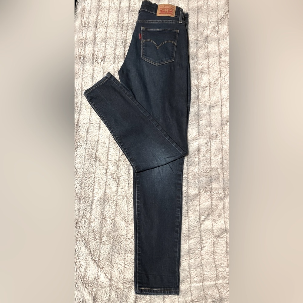 Levi’s 711 skinny jeans for woman 27x30